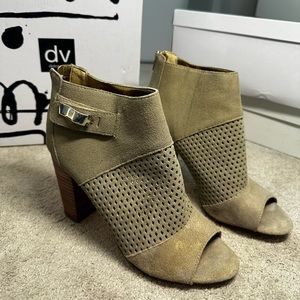 Dolce Vita - Nude/Metallic Gold Peep-Toe Suede Ankle Bootie Size 8